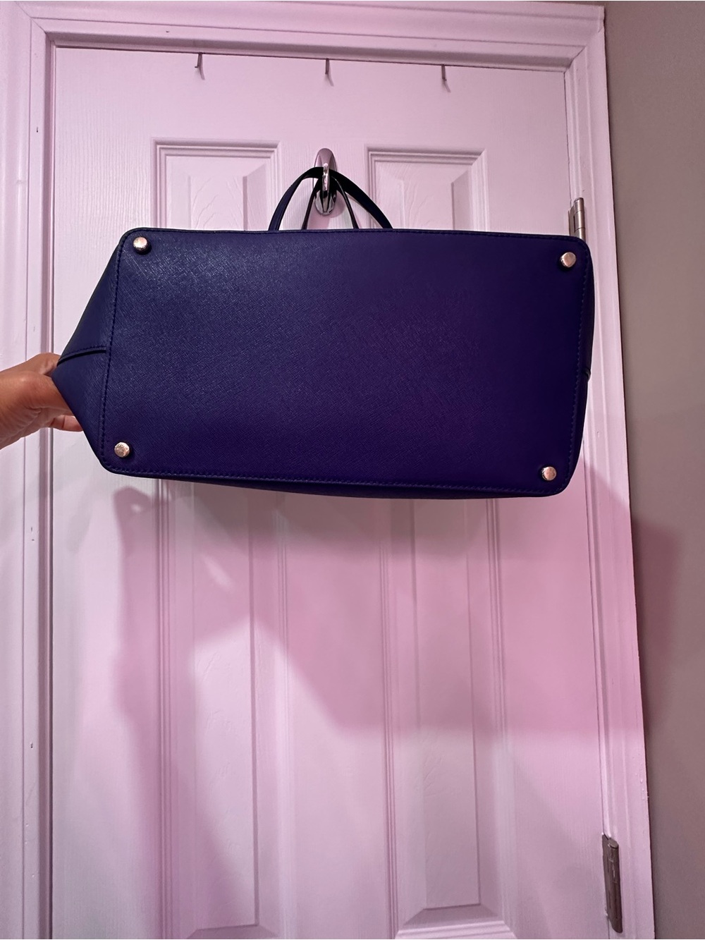 Like NEW Kate Spade leather Navy and Cream Tote - Picture 4 of 15